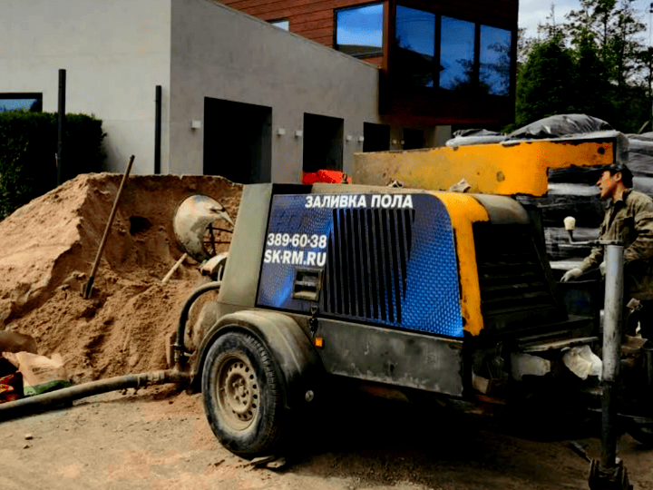 Насос для заливки полусухой стяжки